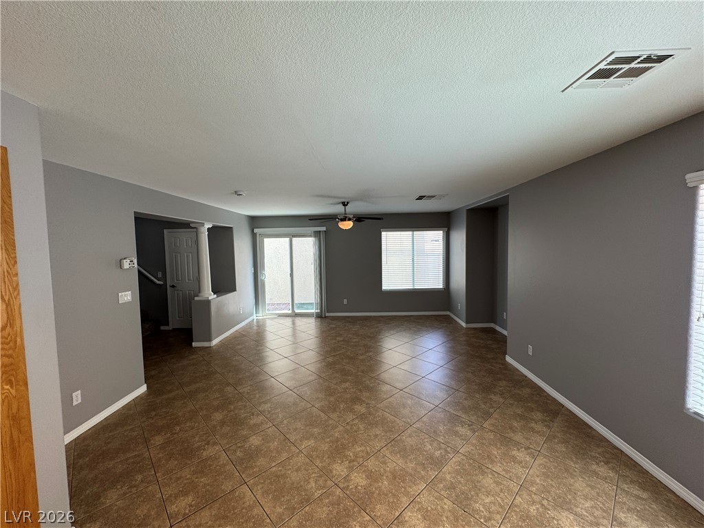 7267 Phlox Road Property Photo 6