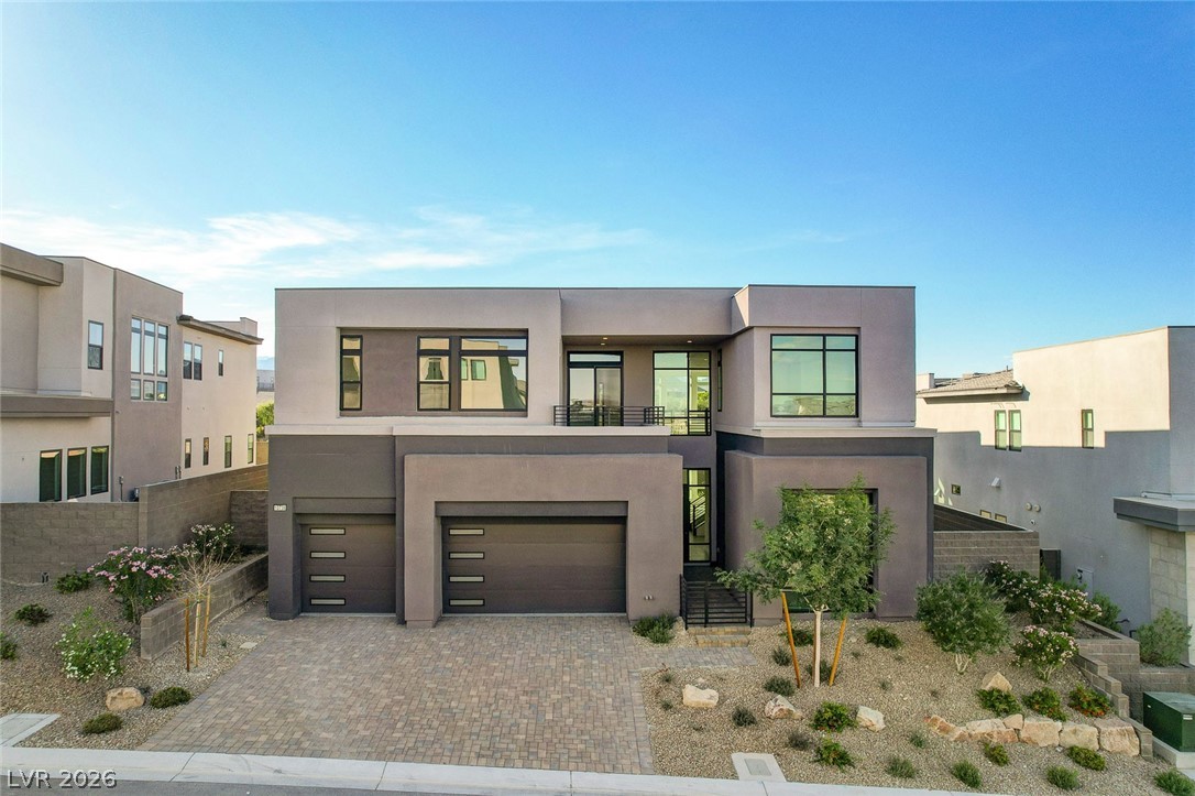 10738 Desert Heights Avenue Property Photo 1