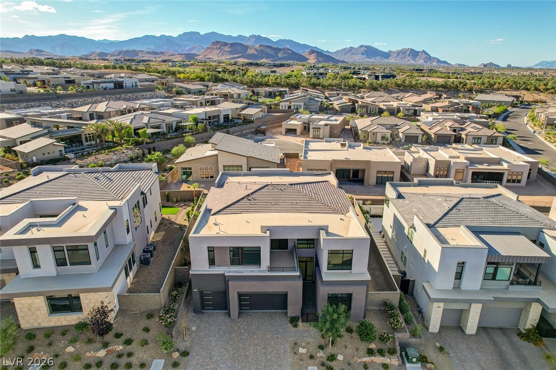 10738 Desert Heights Avenue Property Photo 2