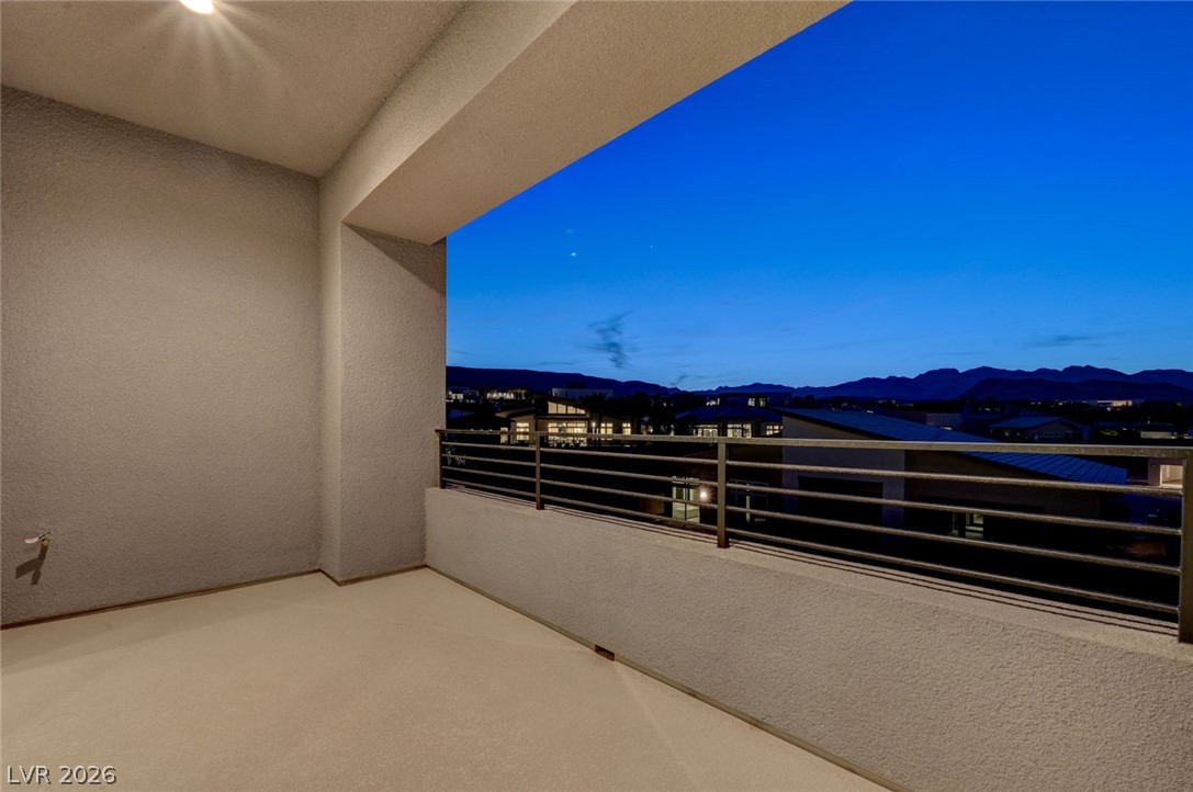 10738 Desert Heights Avenue Property Photo 11