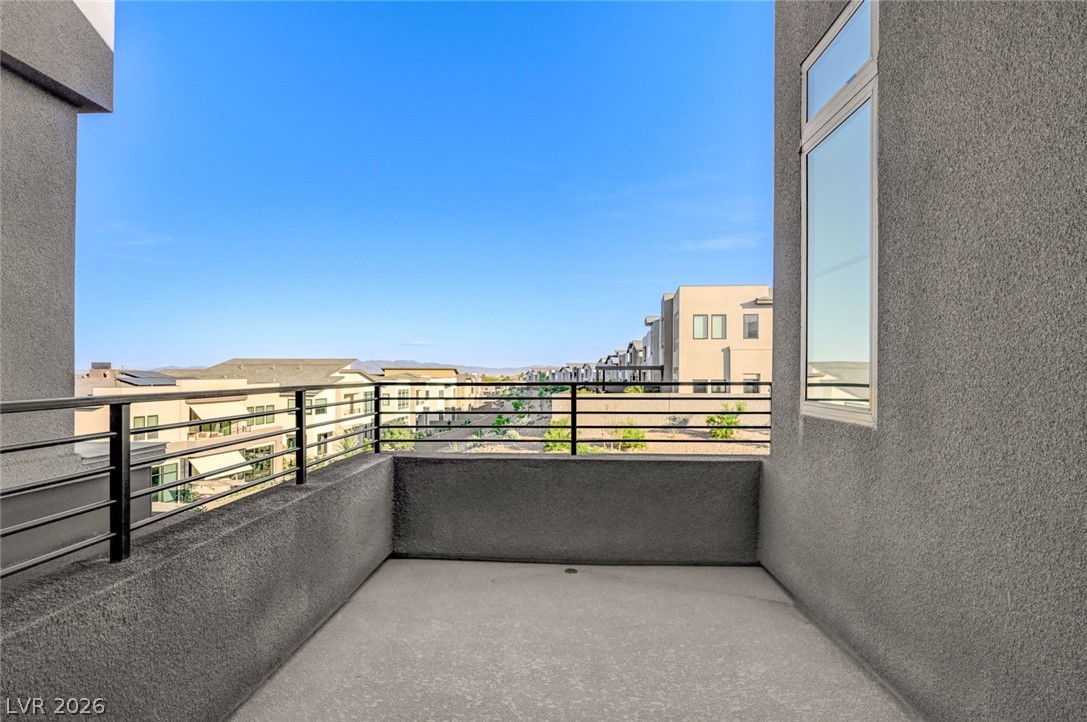 10738 Desert Heights Avenue Property Photo 13