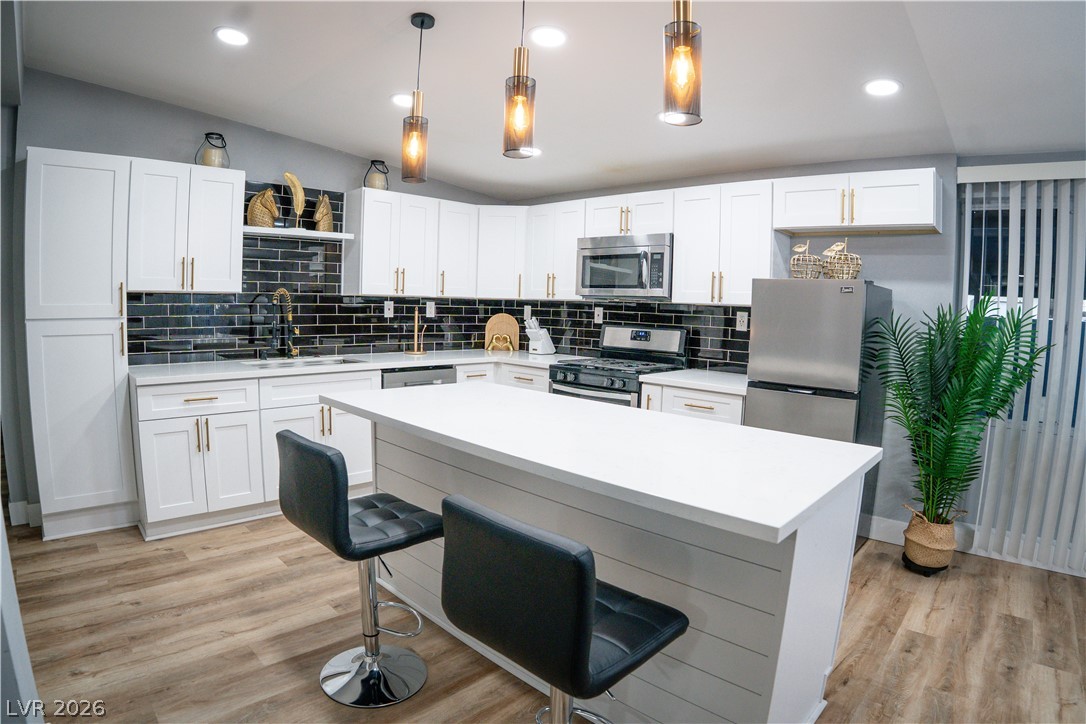 1660 Izabella Avenue Property Photo 1