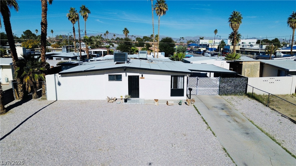 1660 Izabella Avenue Property Photo 8