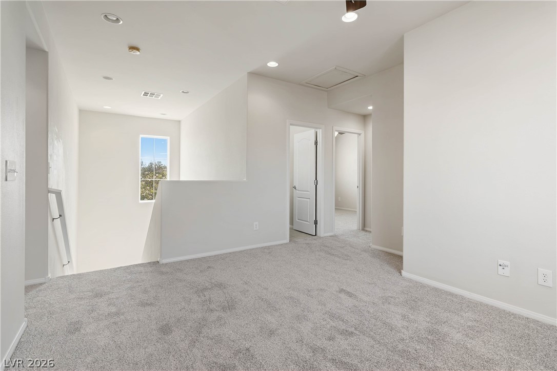 8396 Waylon Avenue Property Photo 12