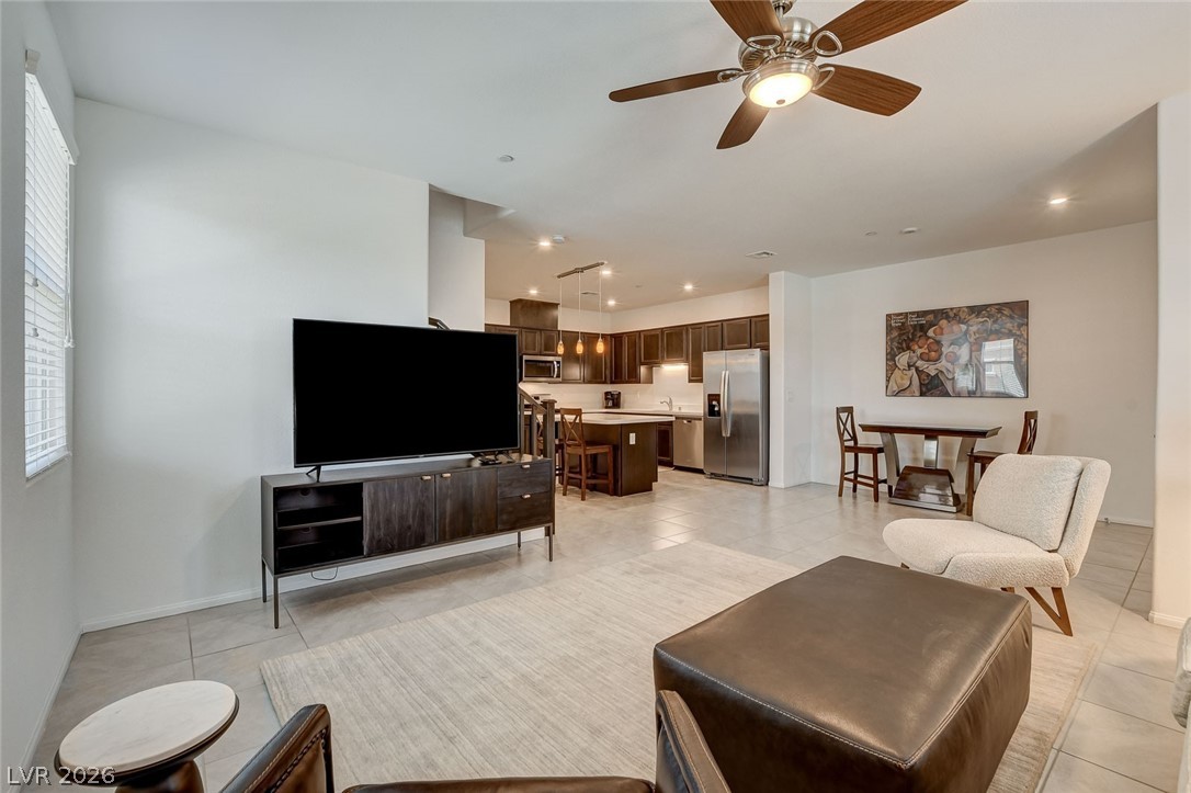 484 Filaree Place Property Photo 14