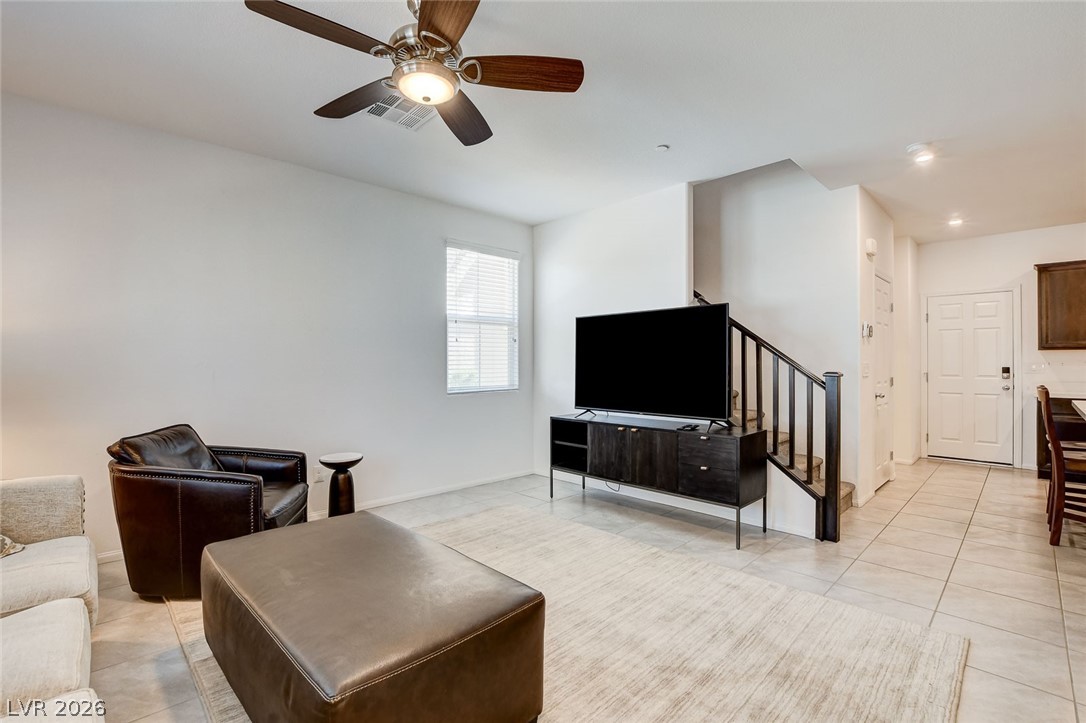 484 Filaree Place Property Photo 15