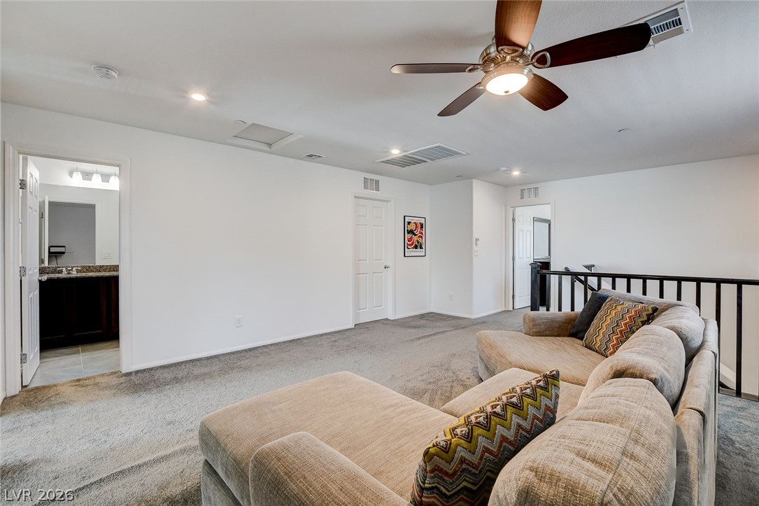 484 Filaree Place Property Photo 28