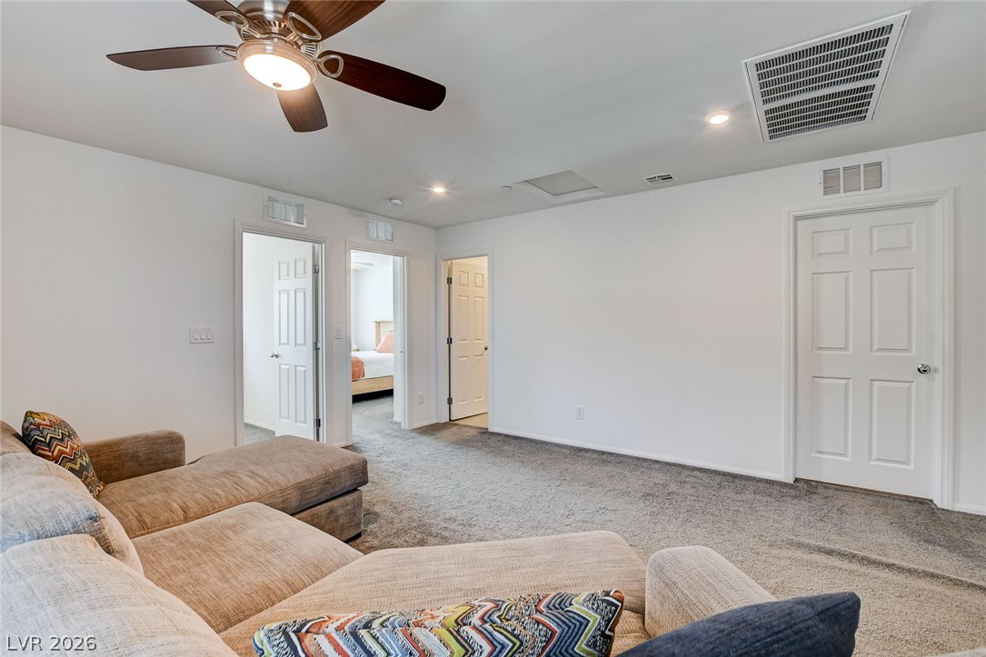 484 Filaree Place Property Photo 29