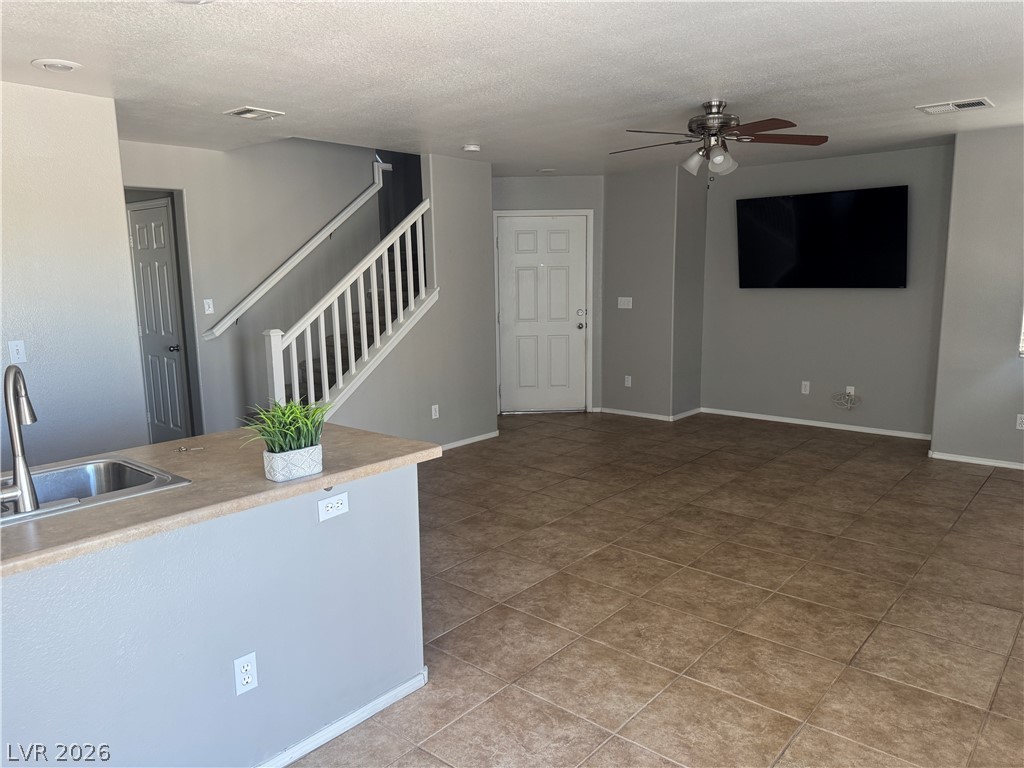510 Eresma Street Property Photo 4