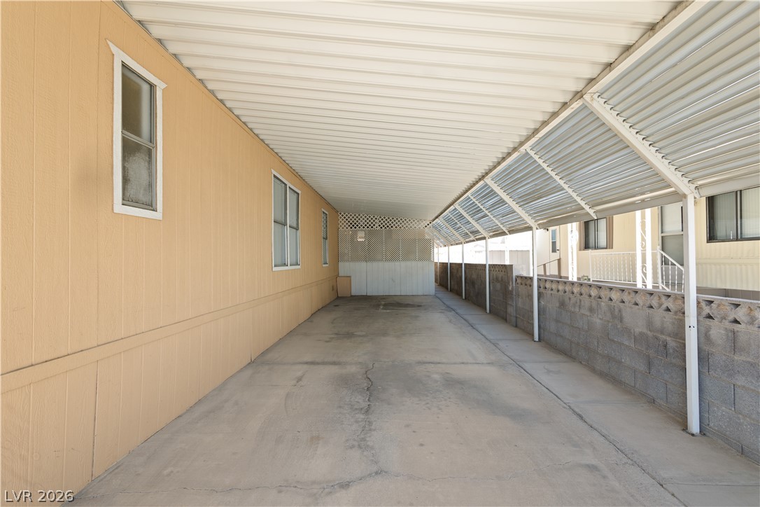 4641 Royal Ridge Boulevard Property Photo 5