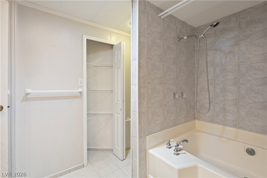 4641 Royal Ridge Boulevard Property Photo 35
