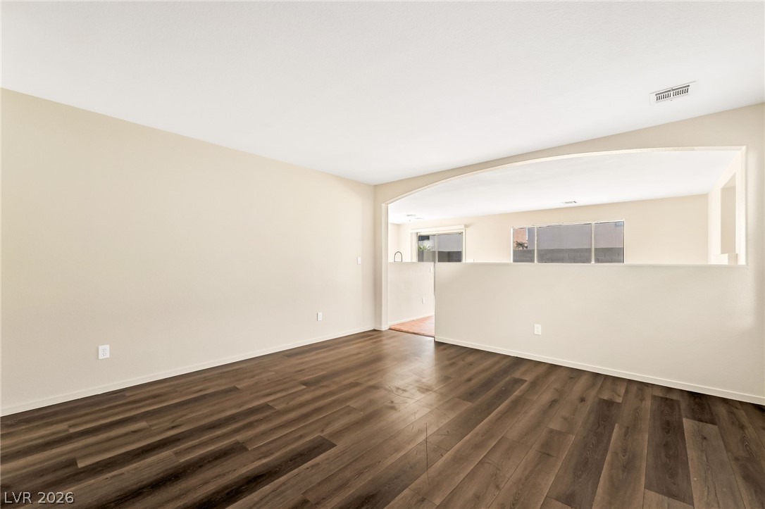 4849 Lone Grove Drive Property Photo 3