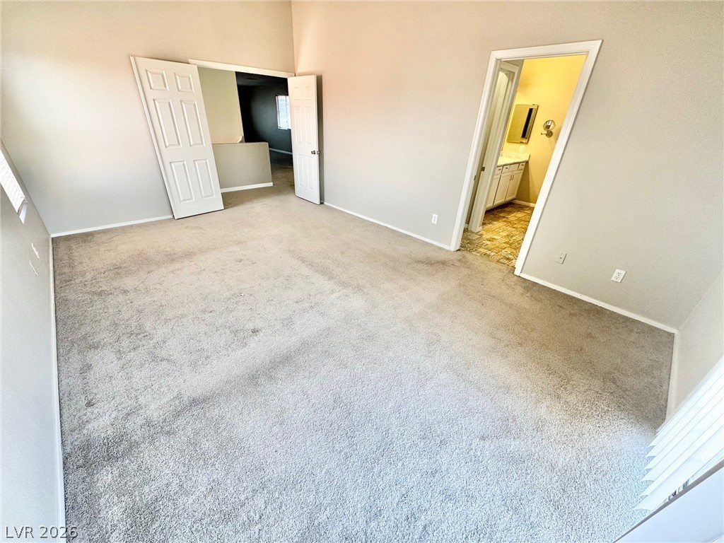 1092 Whispering Birch Avenue Property Photo 9