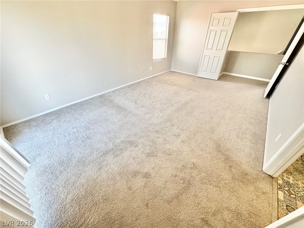 1092 Whispering Birch Avenue Property Photo 10