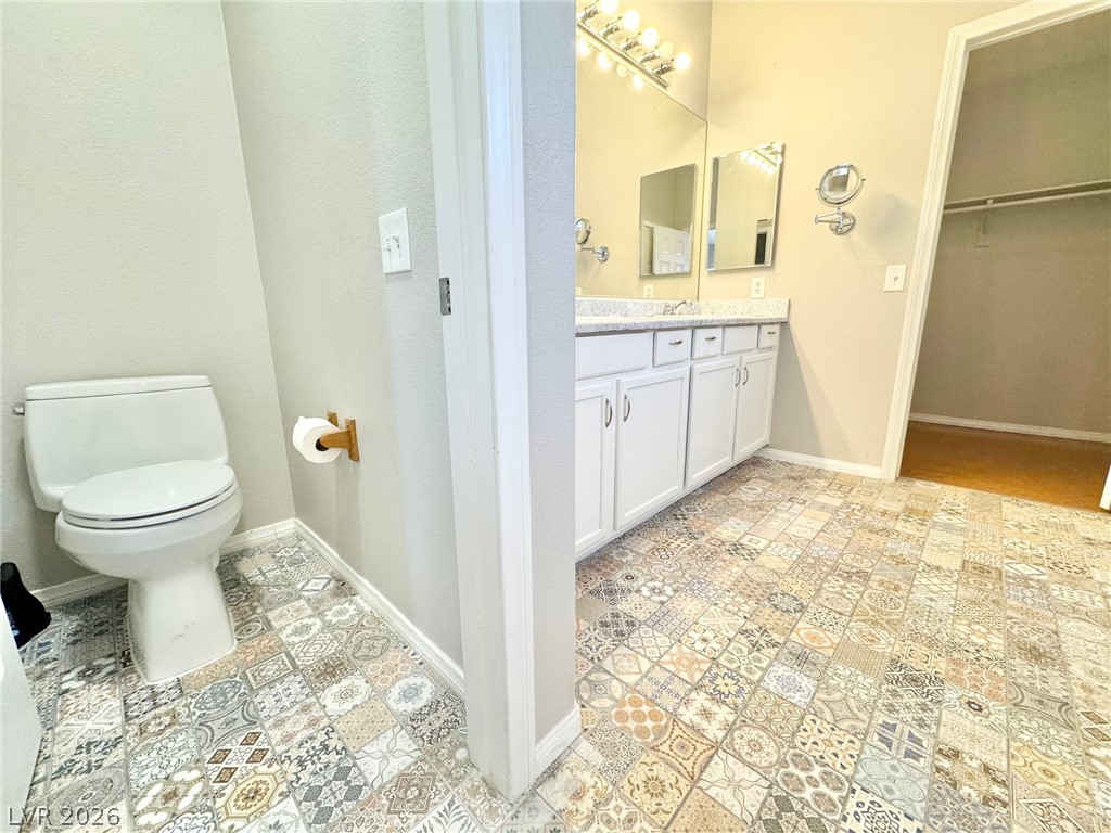 1092 Whispering Birch Avenue Property Photo 12