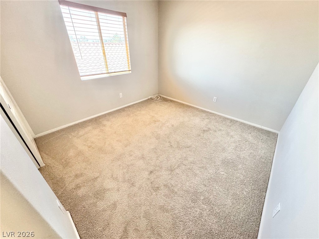 1092 Whispering Birch Avenue Property Photo 15
