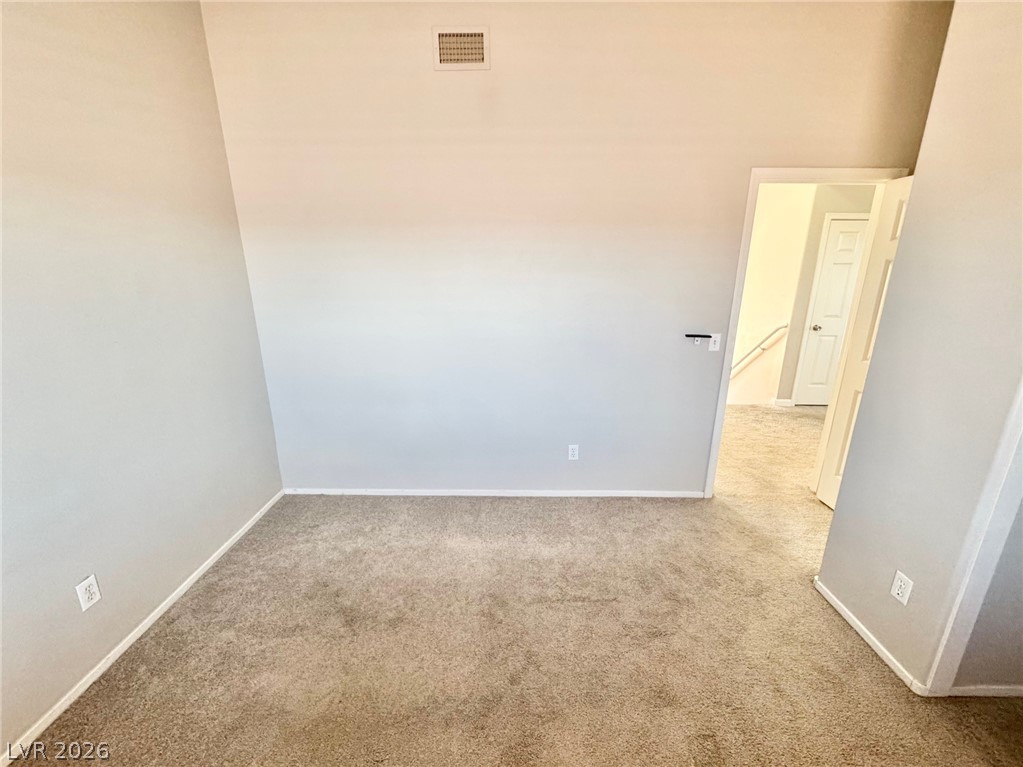 1092 Whispering Birch Avenue Property Photo 17