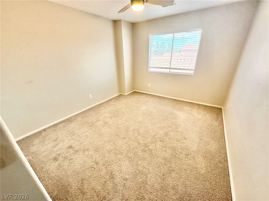 1092 Whispering Birch Avenue Property Photo 21