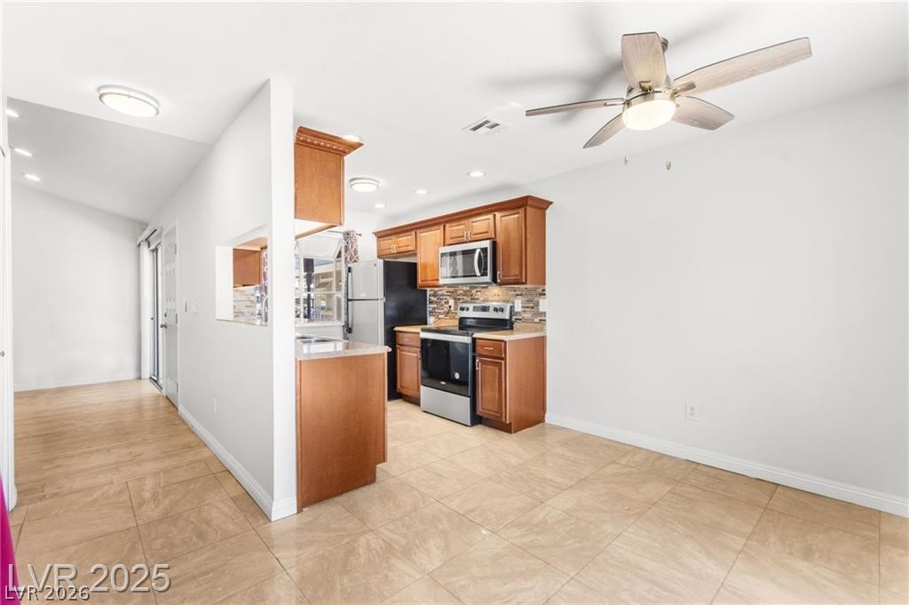 5831 Medallion Drive 101 Property Photo 11