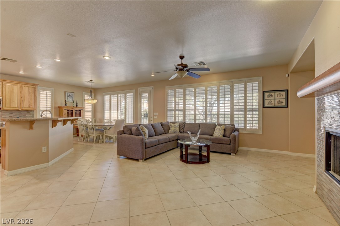 4690 Denaro Drive Property Photo 6