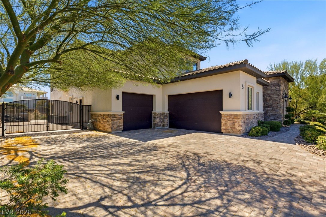 5 Ayden Drive Property Photo 3