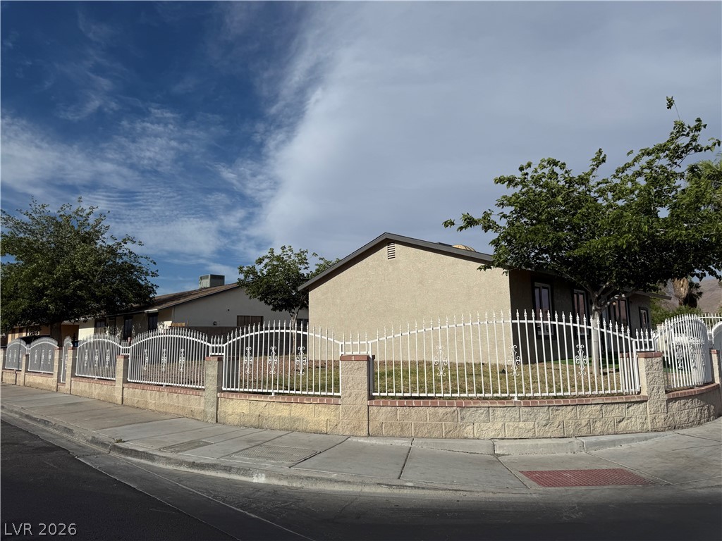 4900 Washington Property Photo 2