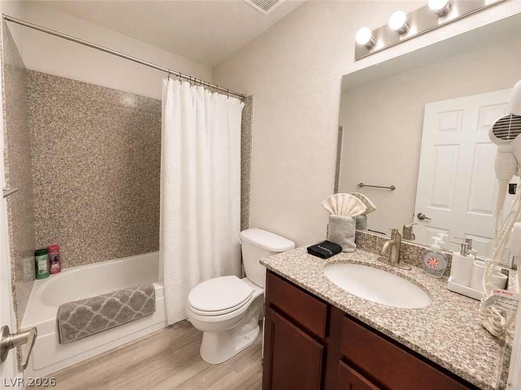 5026 River Glen Drive 162 Property Photo 14
