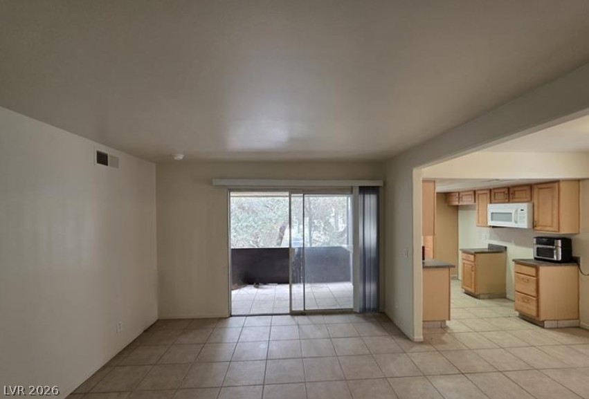 1440 Vegas Valley Drive 8 Property Photo 5