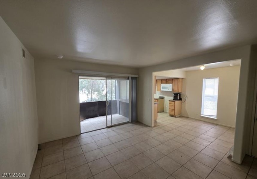 1440 Vegas Valley Drive 8 Property Photo 6