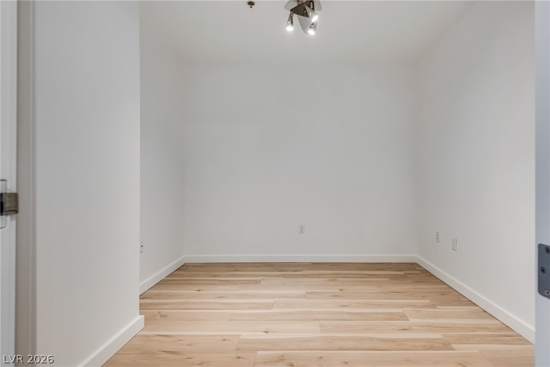 4575 Dean Martin Drive 1004 Property Photo 15