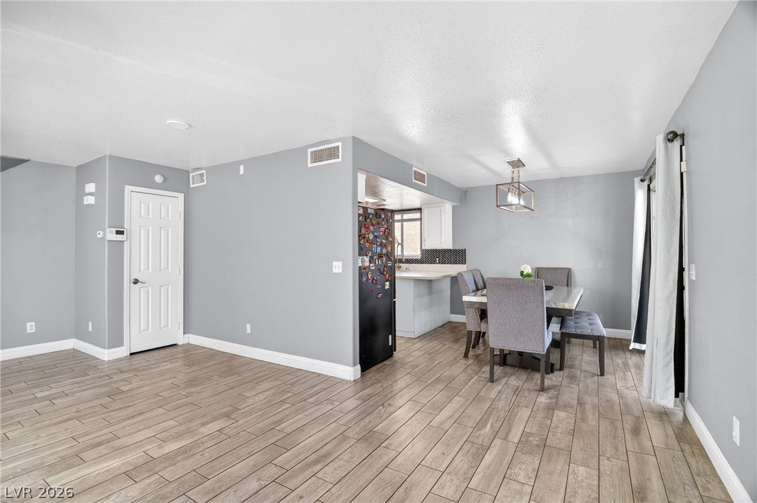 7520 Bowles Drive Property Photo 3