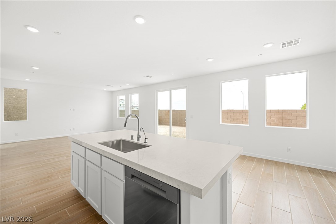 321 Lupton Avenue Property Photo 8