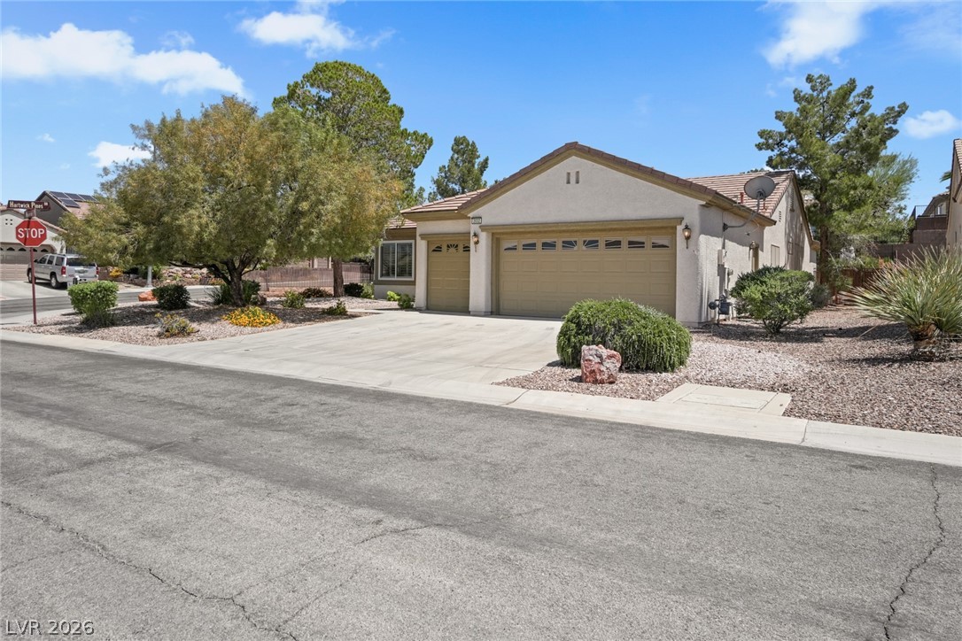 2032 Wolverine Court Property Photo 2