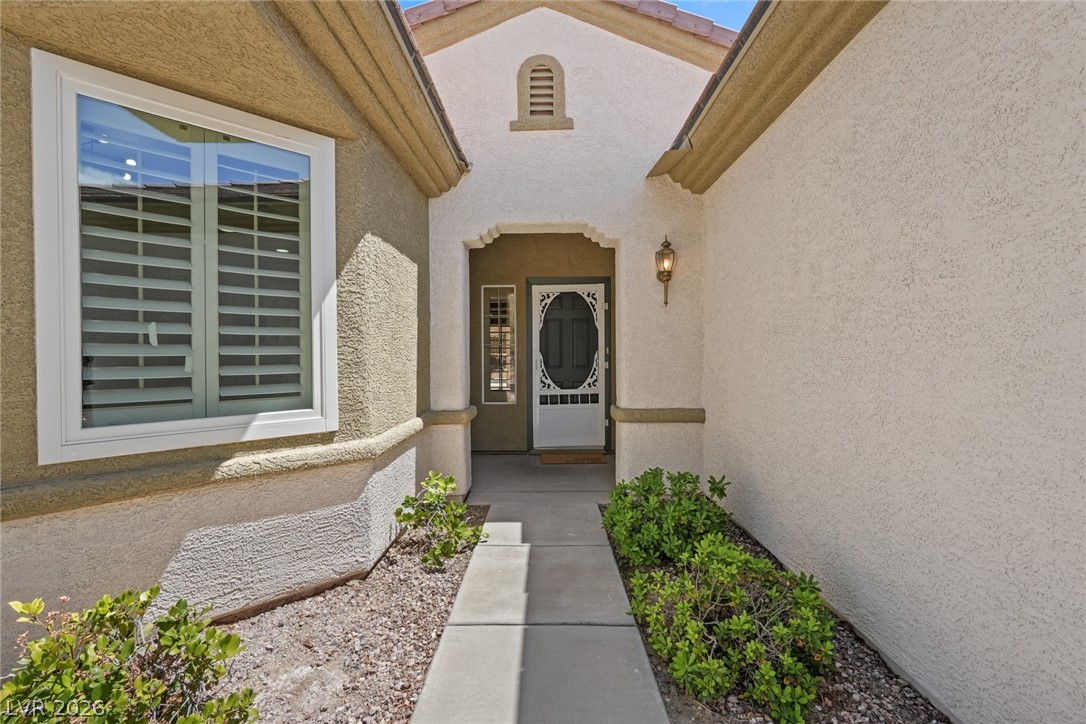 2032 Wolverine Court Property Photo 4