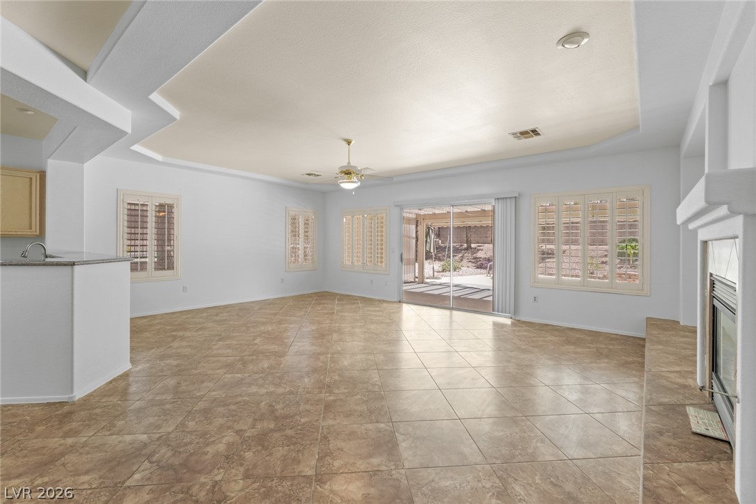 2032 Wolverine Court Property Photo 5