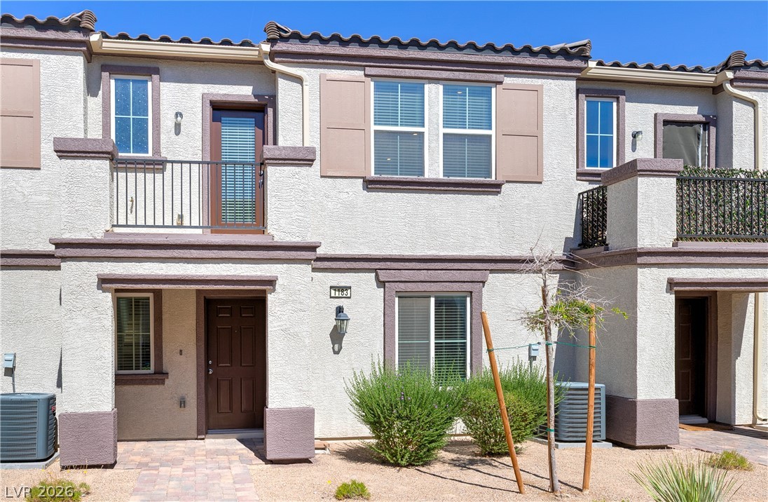 1183 Solano Hills Court Property Photo 2