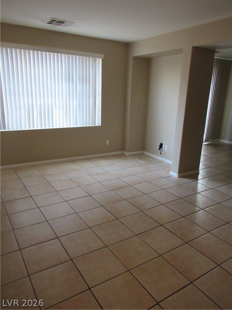 4425 Oberlander Avenue Property Photo 2