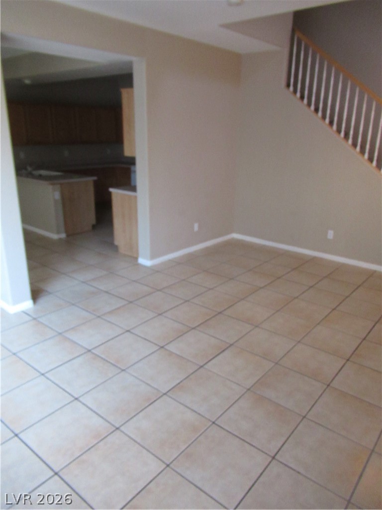 4425 Oberlander Avenue Property Photo 4