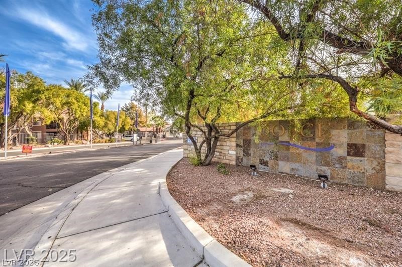 2750 South Durango Drive 1003 Property Photo 16