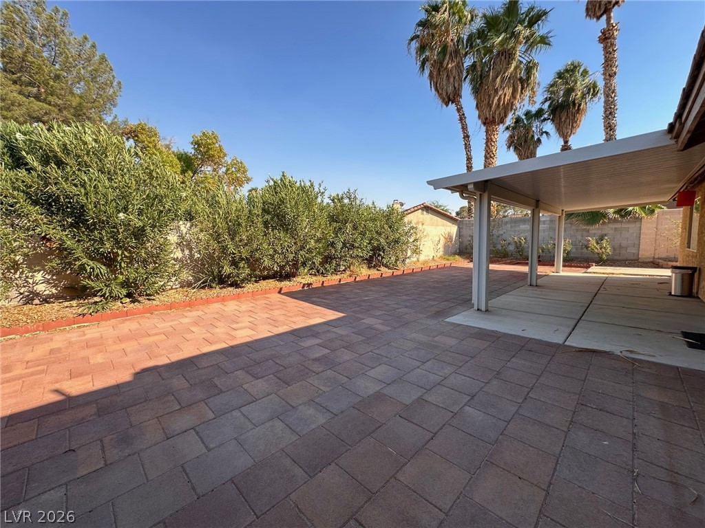 2340 Viewcrest Road Property Photo 31