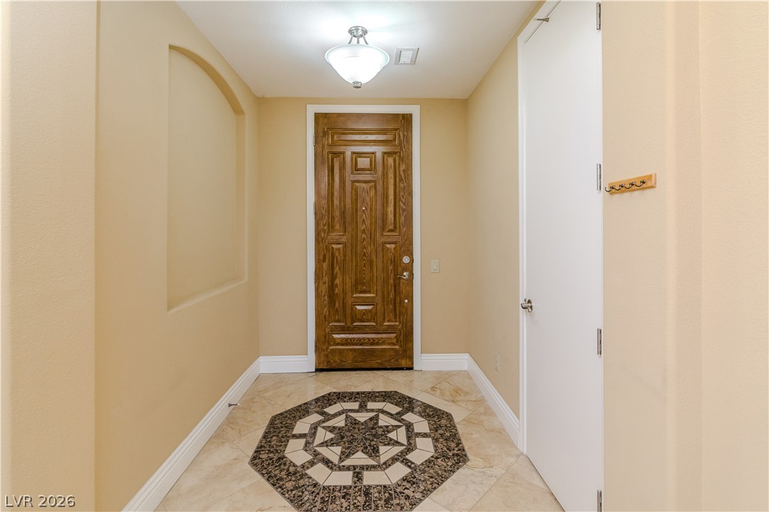 2780908 Property Photo 13