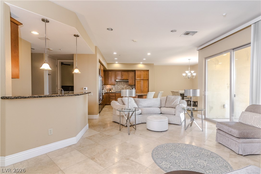 2780908 Property Photo 18