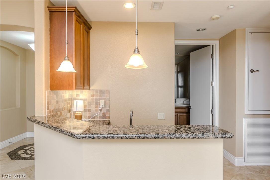 2780908 Property Photo 37
