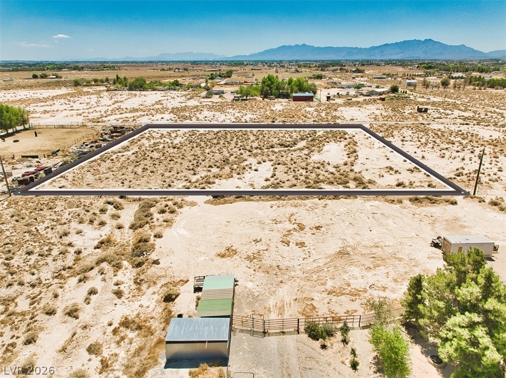 1650 West Bluebird Avenue Property Photo 10