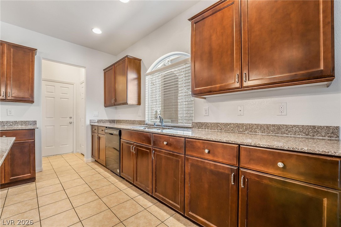 5986 Azzura Palms Avenue Property Photo 16
