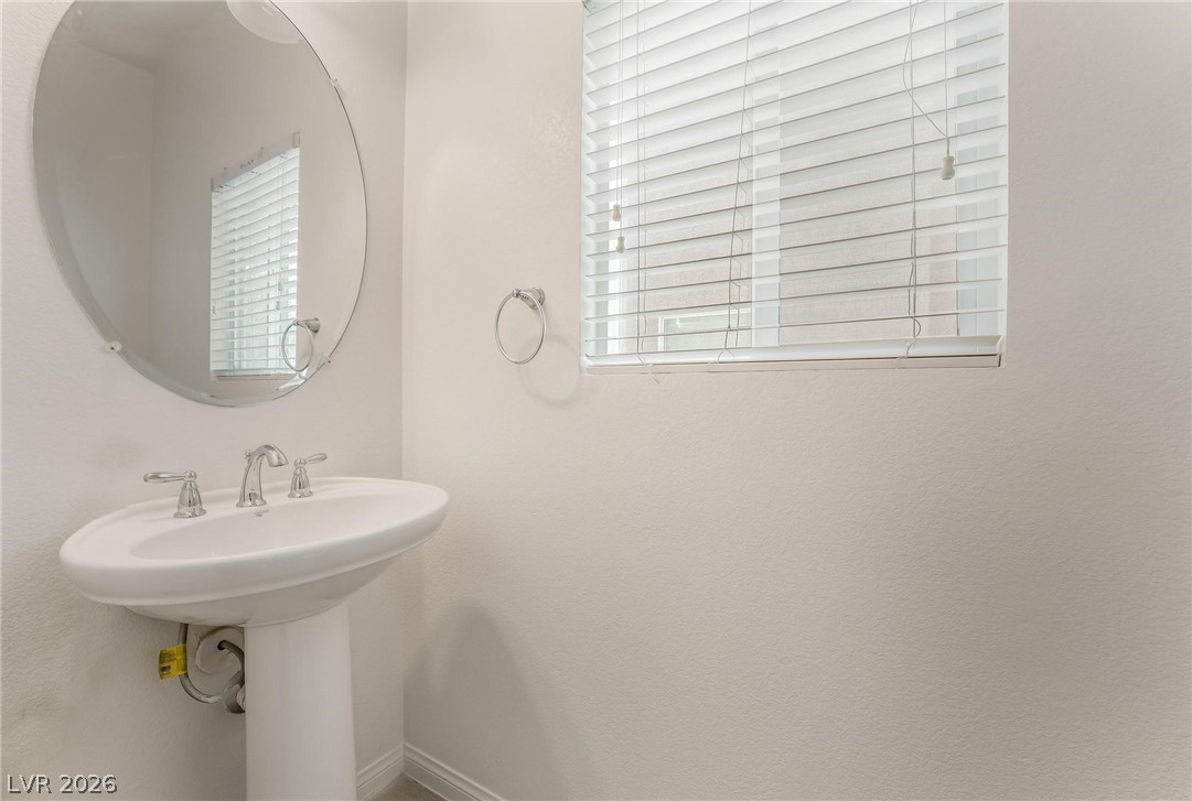 5986 Azzura Palms Avenue Property Photo 18