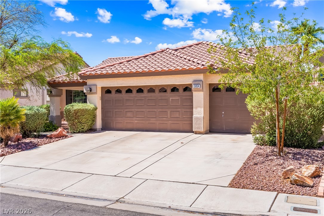 3054 Emerald Wind Street Property Photo 3