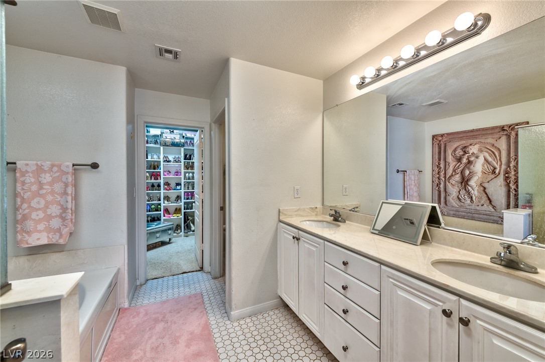 29 Marble Apex Avenue Property Photo 23