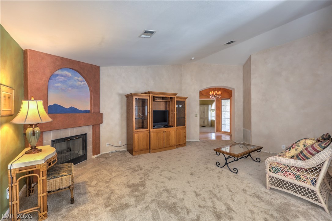 1046 Armillaria Street Property Photo 7