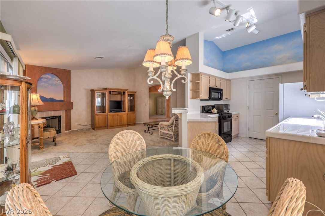 1046 Armillaria Street Property Photo 10
